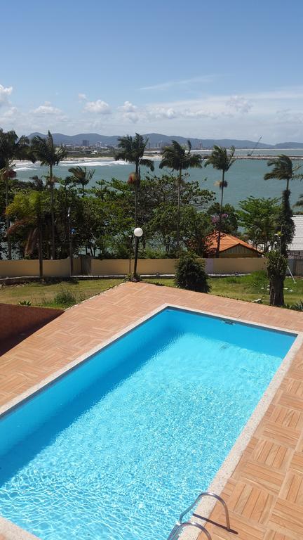 Pousada Cabecudas Em Itajai Sc エクステリア 写真