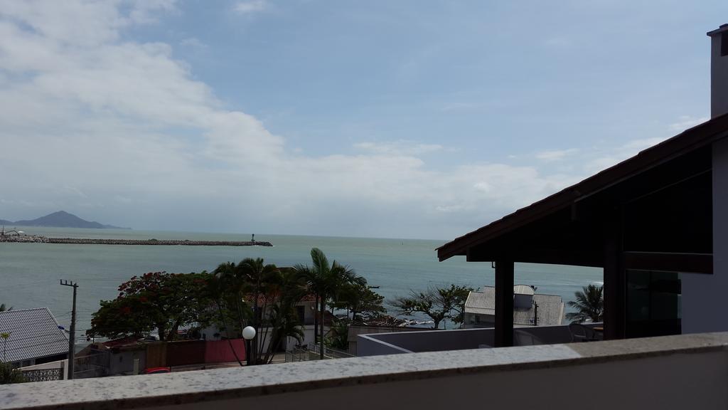 Pousada Cabecudas Em Itajai Sc エクステリア 写真